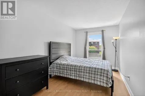 8 Arnold Drive Ottawa ON K2H 6V9