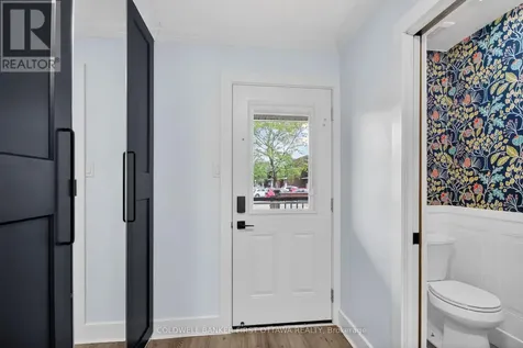 8 Arnold Drive Ottawa ON K2H 6V9
