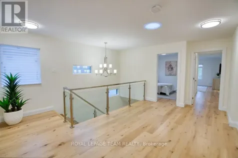 49 Aylen Avenue Ottawa ON K2A 3P7