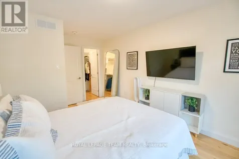 49 Aylen Avenue Ottawa ON K2A 3P7