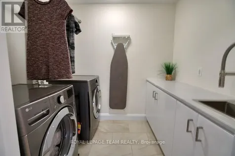 49 Aylen Avenue Ottawa ON K2A 3P7
