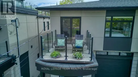 49 Aylen Avenue Ottawa ON K2A 3P7