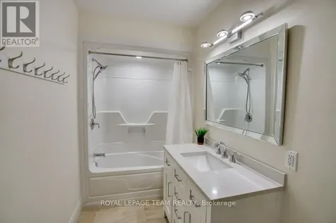 49 Aylen Avenue Ottawa ON K2A 3P7