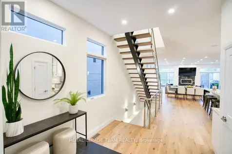 49 Aylen Avenue Ottawa ON K2A 3P7
