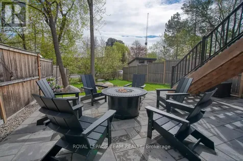 49 Aylen Avenue Ottawa ON K2A 3P7
