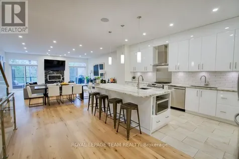 49 Aylen Avenue Ottawa ON K2A 3P7