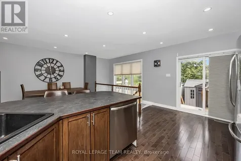49 Chantilly Gate Ottawa ON K2S 2B1