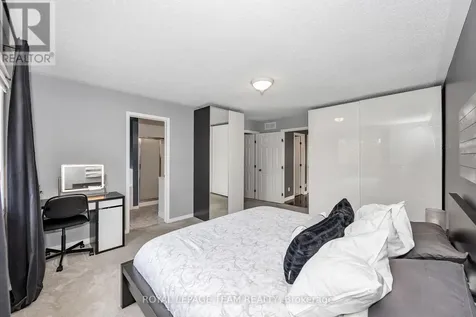 49 Chantilly Gate Ottawa ON K2S 2B1