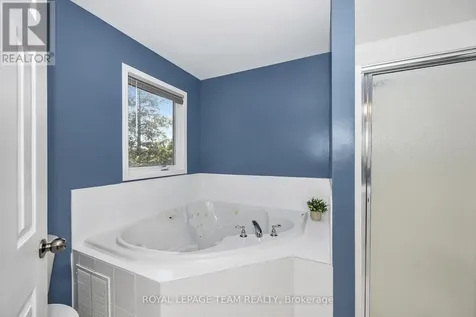 49 Chantilly Gate Ottawa ON K2S 2B1