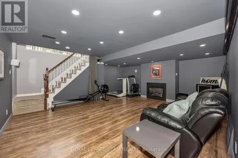 49 Chantilly Gate Ottawa ON K2S 2B1