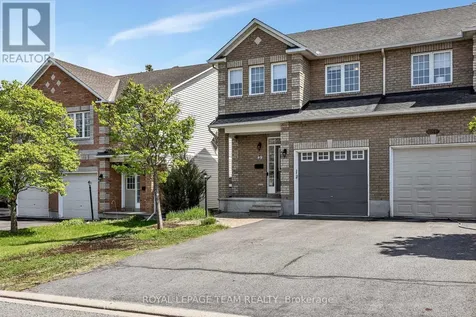 49 Chantilly Gate Ottawa ON K2S 2B1