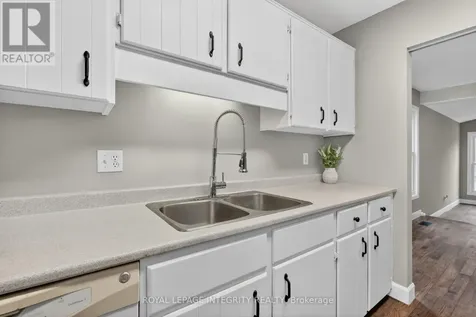 1167 Saint-emmanuel Terrace Ottawa ON K1C 2J6