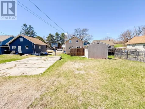 613 Fifth Avenue South Kenora ON P9N 2A9
