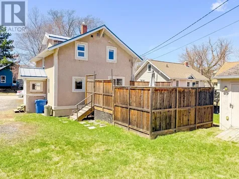 613 Fifth Avenue South Kenora ON P9N 2A9