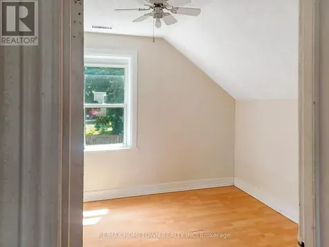 5 Robinson Avenue Smiths Falls ON K7A 1K3