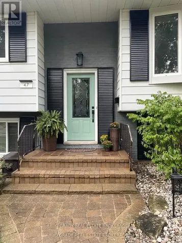 47 Meighen Crescent Brockville ON K6V 3J8