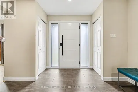 4 Pinecone Trail Ottawa ON K2S 1E1
