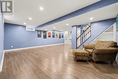 4 Pinecone Trail Ottawa ON K2S 1E1