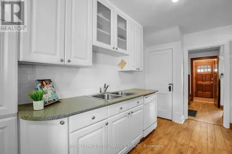 296 Holmwood Avenue Ottawa ON K1S 2R3