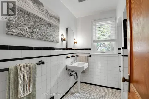 296 Holmwood Avenue Ottawa ON K1S 2R3