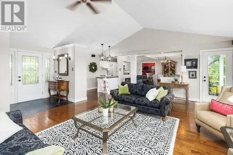 1 Rideau Glen Drive Ottawa ON K2C 3H1