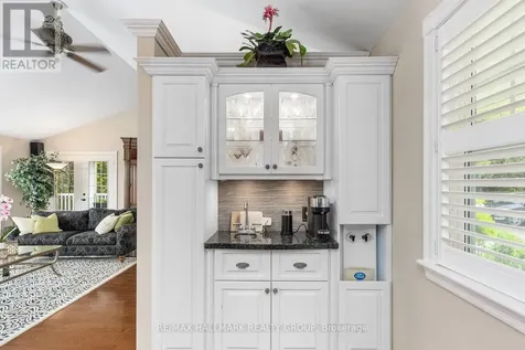 1 Rideau Glen Drive Ottawa ON K2C 3H1