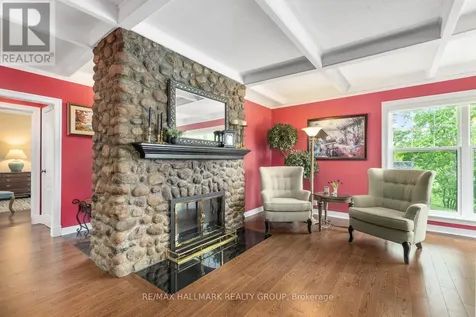 1 Rideau Glen Drive Ottawa ON K2C 3H1