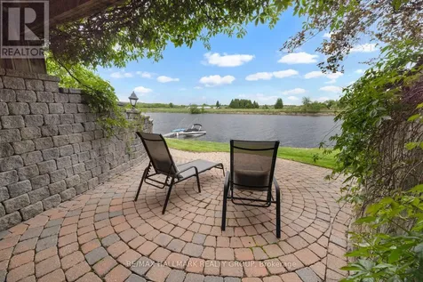 1 Rideau Glen Drive Ottawa ON K2C 3H1