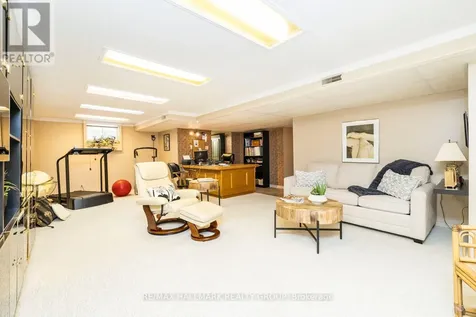 1 Rideau Glen Drive Ottawa ON K2C 3H1