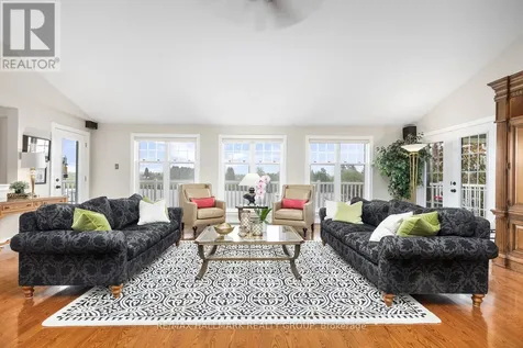 1 Rideau Glen Drive Ottawa ON K2C 3H1
