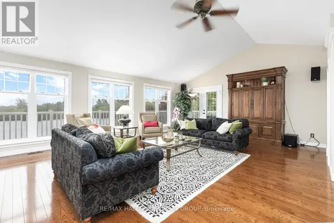 1 Rideau Glen Drive Ottawa ON K2C 3H1