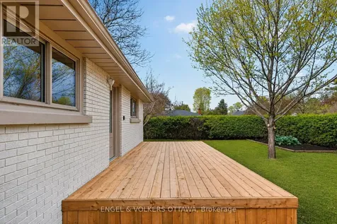 24 Roundhay Drive Ottawa ON K2G 1B5