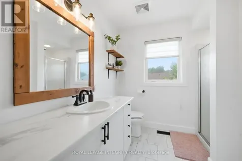 233 Greenridge Street Ottawa ON K1C 7R8
