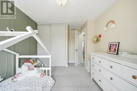 233 Greenridge Street Ottawa ON K1C 7R8