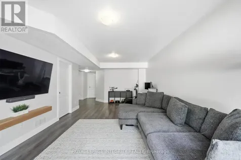 233 Greenridge Street Ottawa ON K1C 7R8
