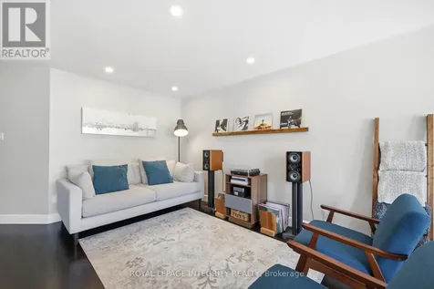 233 Greenridge Street Ottawa ON K1C 7R8