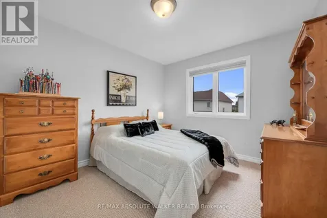 314 Oakcrest Way Ottawa ON K4A 0L4