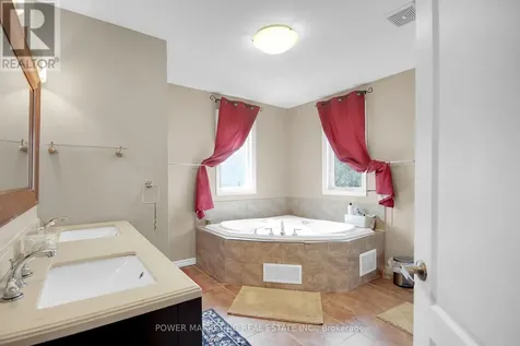 3770 Louiseize Road Ottawa ON K1G 3N4