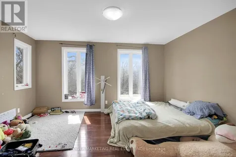 3770 Louiseize Road Ottawa ON K1G 3N4