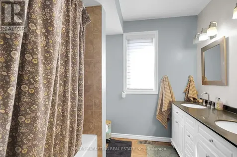 3770 Louiseize Road Ottawa ON K1G 3N4