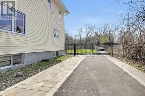 3770 Louiseize Road Ottawa ON K1G 3N4