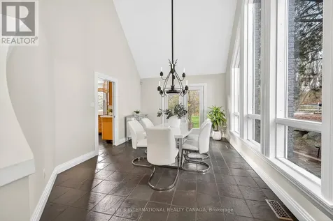 774 Old Dundas Road Hamilton ON L9H 5E3
