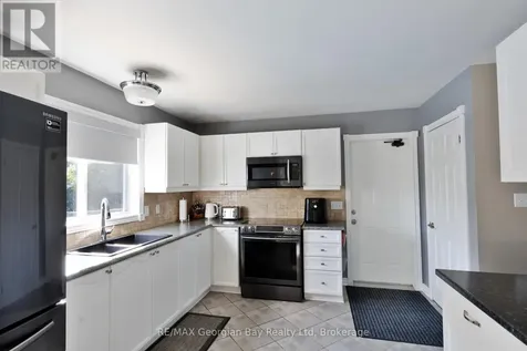 9 Copeland Street Penetanguishene ON L9M 1K3