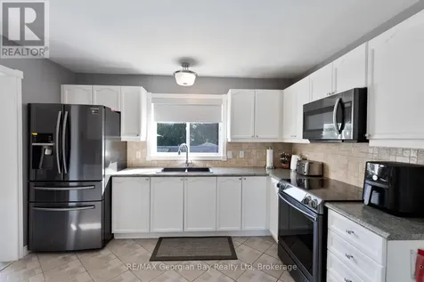 9 Copeland Street Penetanguishene ON L9M 1K3
