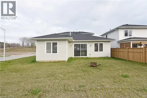 403 Breakwater Boulevard Port Stanley ON N5L 0B5