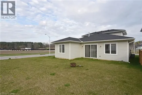 403 Breakwater Boulevard Port Stanley ON N5L 0B5