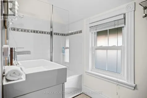 20 Victoria Street St. Thomas ON N5R 2E5