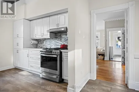 20 Victoria Street St. Thomas ON N5R 2E5
