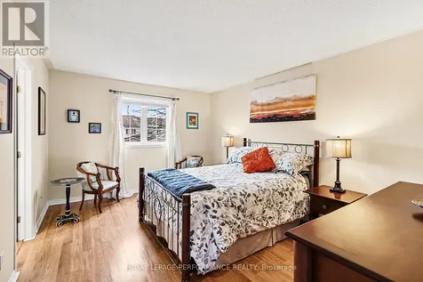 897 Paradise Crescent Ottawa ON K4A 3S5