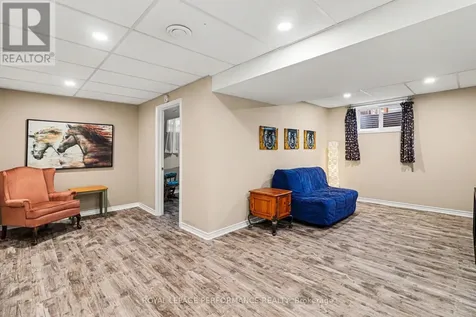 897 Paradise Crescent Ottawa ON K4A 3S5